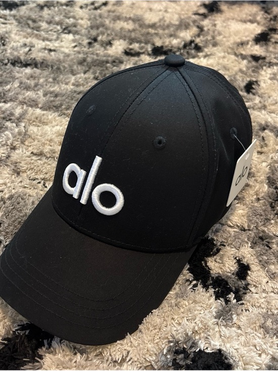 ALO Yoga Black Baseball Cap with White Logo Trim (look alike) display picture 3